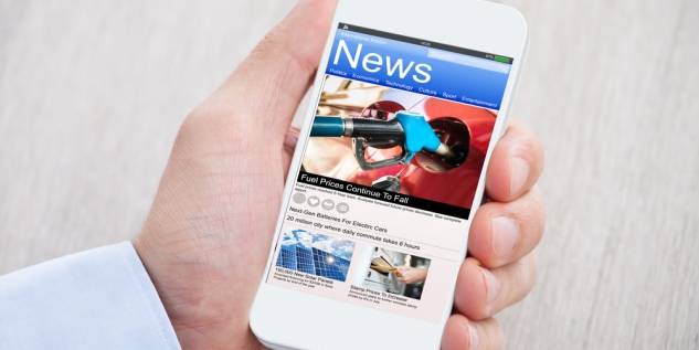 News auf dem Handy.