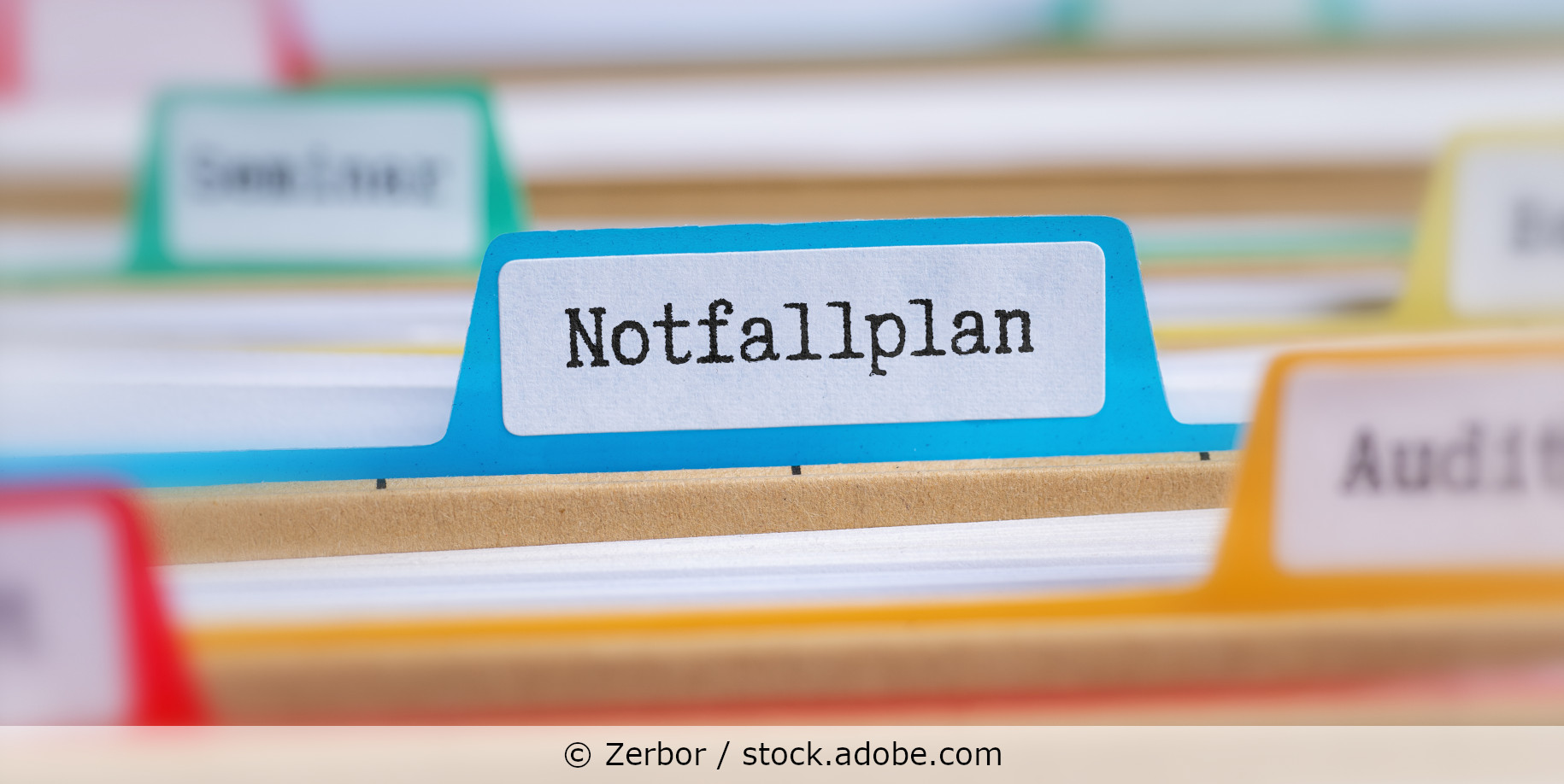 Akten mit der Beschriftung Notfallplan 