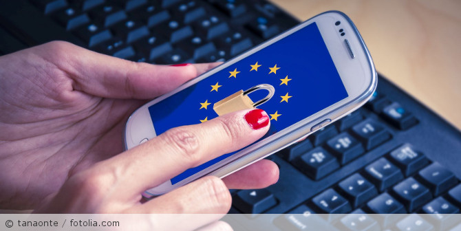 Smartphone mit einen EU Sicherheitsschloss.