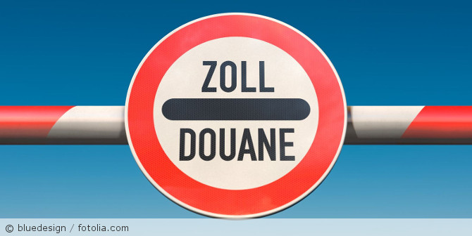 Ein Schild mit der Aufschrift "Zoll".