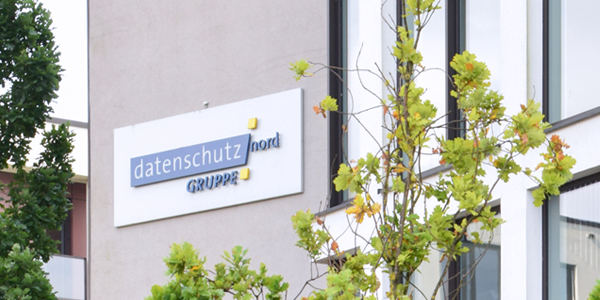 Bild vom alten Logo der datenschutz nord Gruppen am Hauptsitz in Bremen.